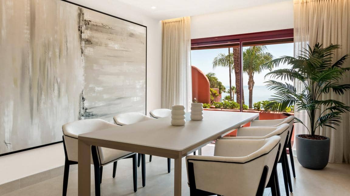 3 bedroom Apartment for sale in Estepona with pool garage - € 1,995,000 (Ref: 9554177)