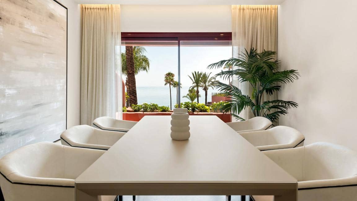 3 bedroom Apartment for sale in Estepona with pool garage - € 1,995,000 (Ref: 9554177)