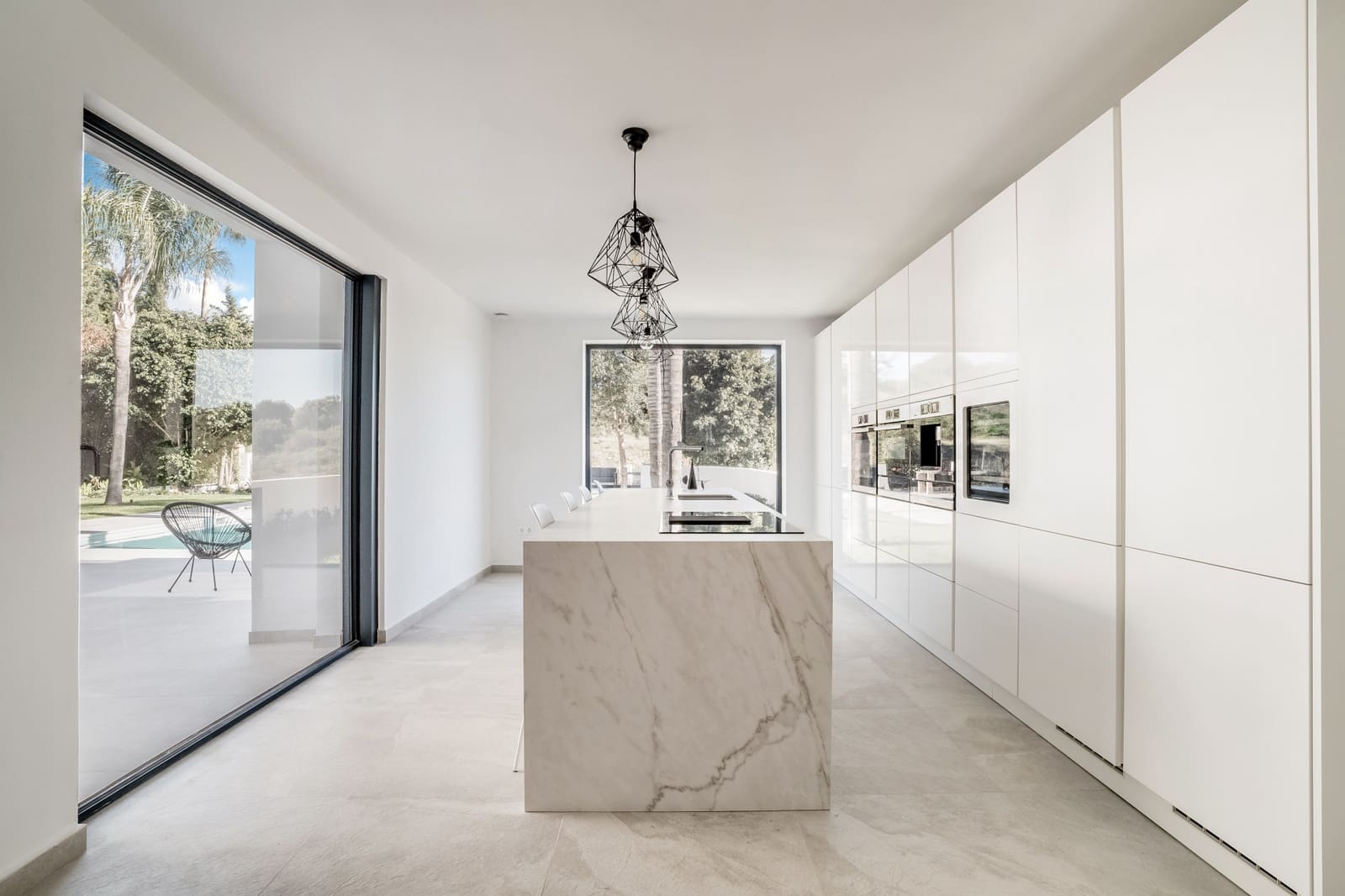 5 soveværelse Villa til salg i Marbella med swimmingpool garage - € 2.250.000 (Ref: 9554183)