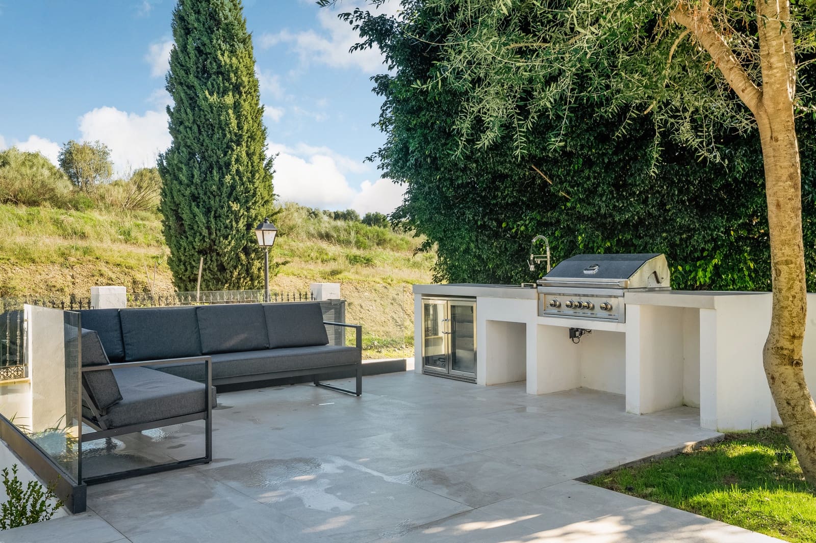 5 soveværelse Villa til salg i Marbella med swimmingpool garage - € 2.250.000 (Ref: 9554183)