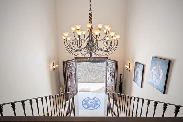 6 soveværelse Villa til salg i Marbella med swimmingpool garage - € 2.750.000 (Ref: 9554186)