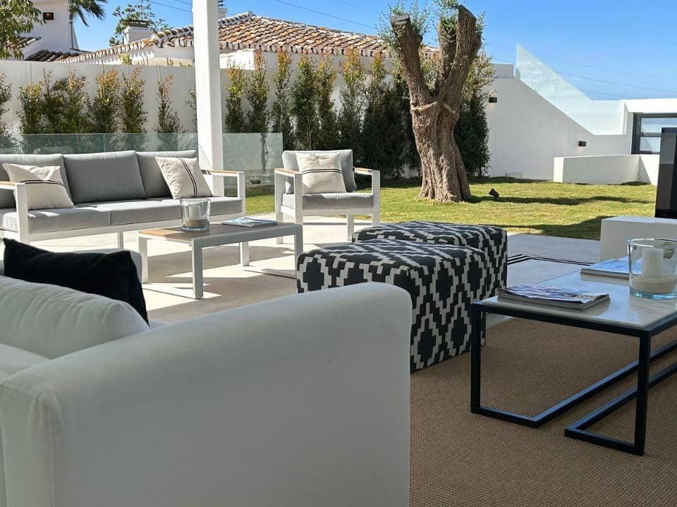 3 soverom Villa til salgs i Marbella med svømmebasseng garasje - € 1 690 000 (Ref: 9554208)