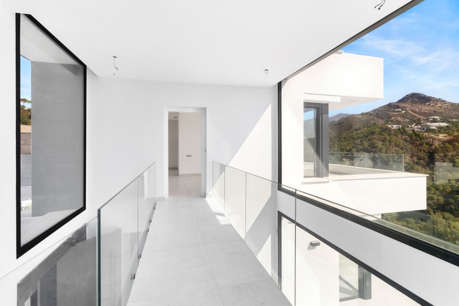 5 soveværelse Villa til salg i Marbella med swimmingpool garage - € 2.450.000 (Ref: 9554232)