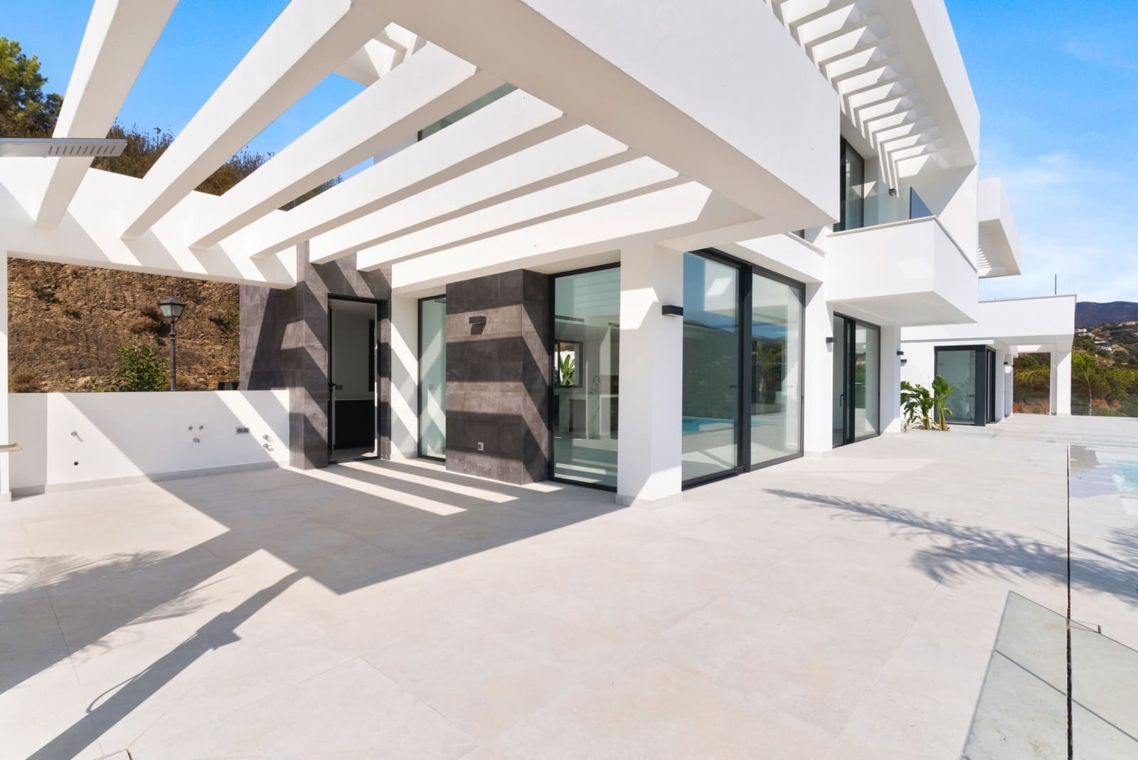5 soveværelse Villa til salg i Marbella med swimmingpool garage - € 2.450.000 (Ref: 9554232)
