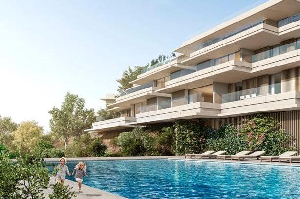Apartamento de 3 habitaciones en Marbella en venta con piscina garaje - 795.000 € (Ref: 9555527)