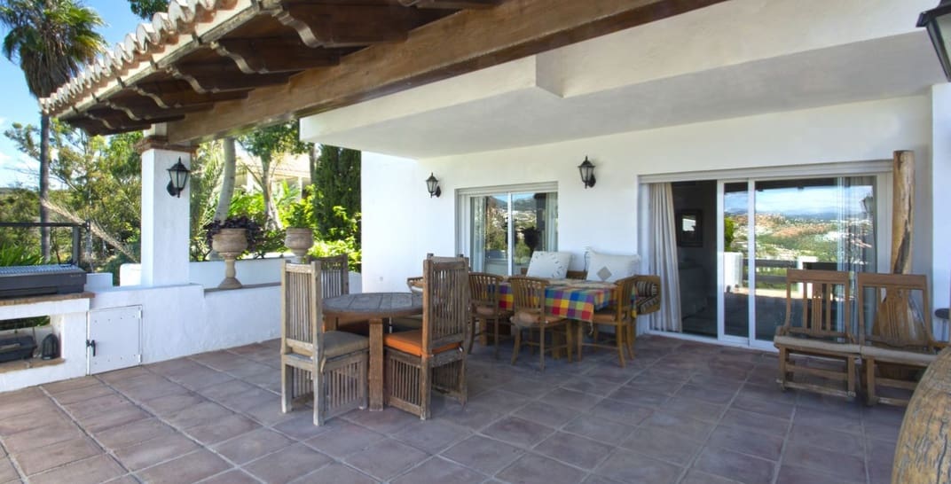 Chalet de 5 habitaciones en Marbella en venta con piscina garaje - 3.500.000 € (Ref: 9561577)