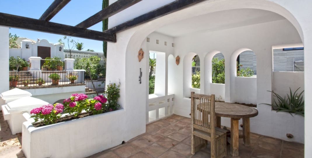 Chalet de 5 habitaciones en Marbella en venta con piscina garaje - 3.500.000 € (Ref: 9561577)