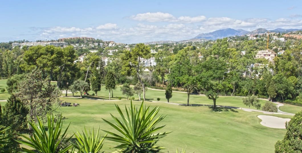 Chalet de 5 habitaciones en Marbella en venta con piscina garaje - 3.500.000 € (Ref: 9561577)