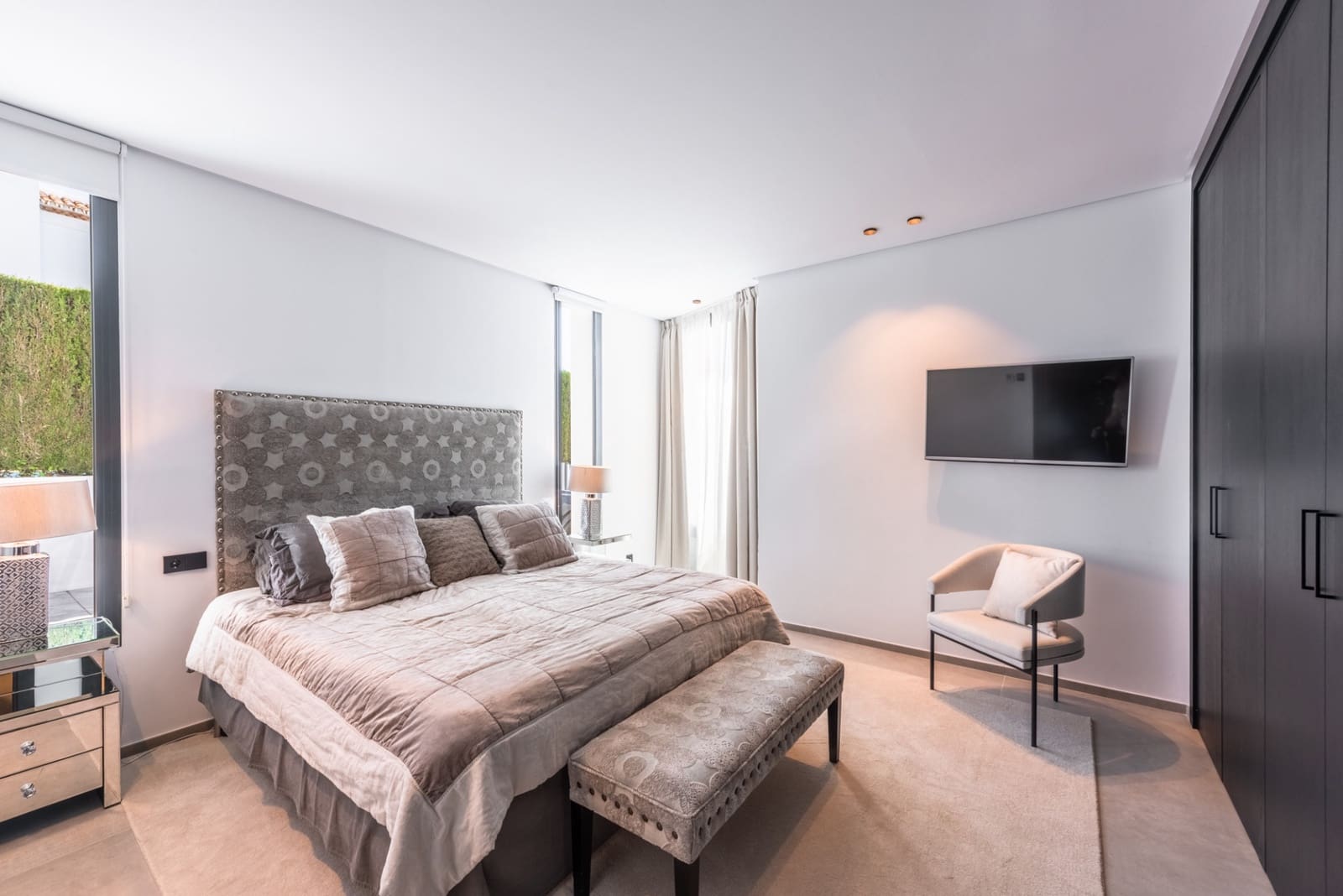 Chalet de 4 habitaciones en Marbella en venta con piscina garaje - 2.985.000 € (Ref: 9561578)