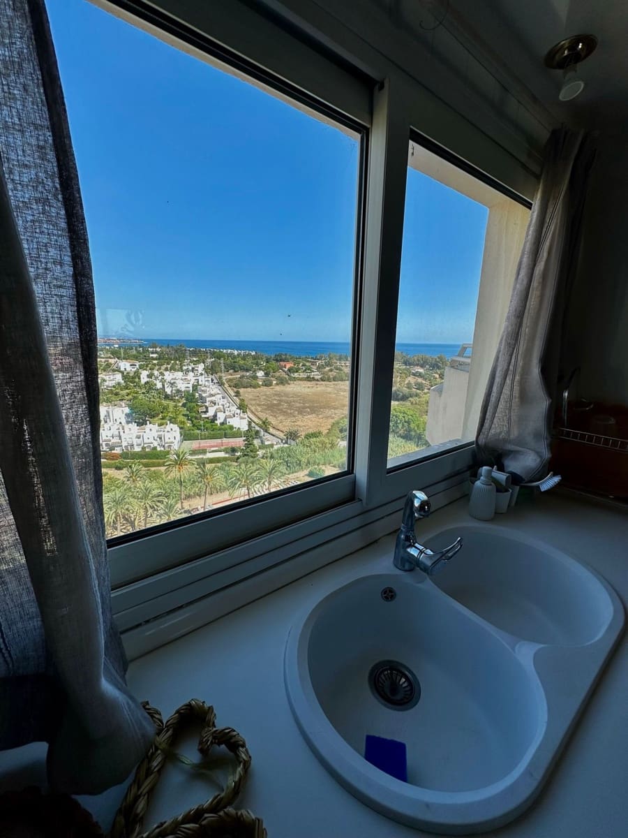 3 Zimmer Apartment zu verkaufen in Marbella mit Pool - 695.000 € (Ref: 9614189)