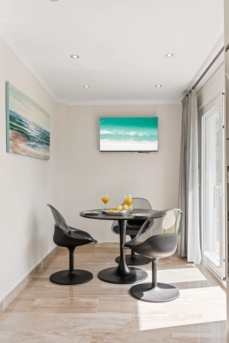 4 soverom Villa til salgs i Marbella med svømmebasseng garasje - € 1 950 000 (Ref: 9614192)