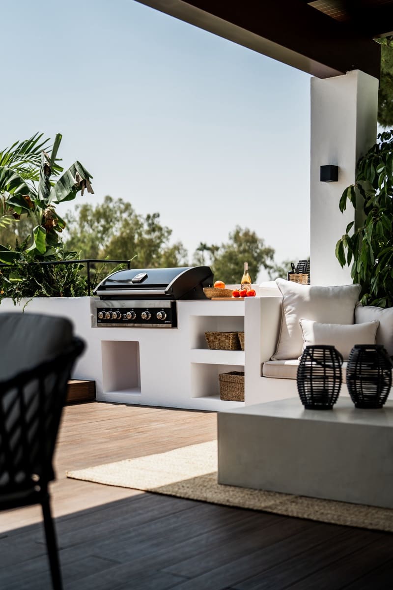 3 sypialnia Apartament na sprzedaż w Marbella z basenem garażem - 995 000 € (Ref: 9679694)