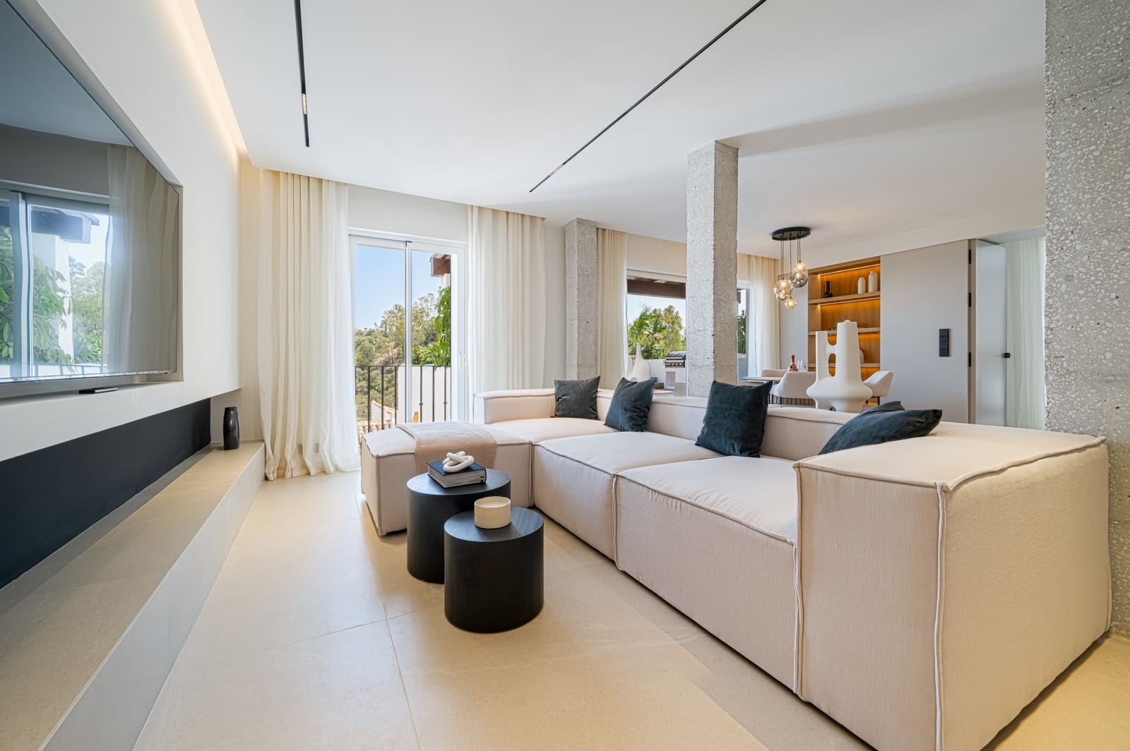 3 sypialnia Apartament na sprzedaż w Marbella z basenem garażem - 995 000 € (Ref: 9679694)