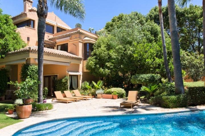 5 bedroom Villa for sale in Marbella with pool garage - € 2,900,000 (Ref: 9725164)