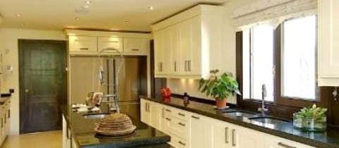 Chalet de 7 habitaciones en Marbella en venta con piscina garaje - 3.295.000 € (Ref: 9725175)