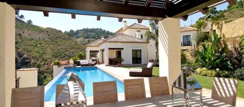 Chalet de 7 habitaciones en Marbella en venta con piscina garaje - 3.295.000 € (Ref: 9725175)