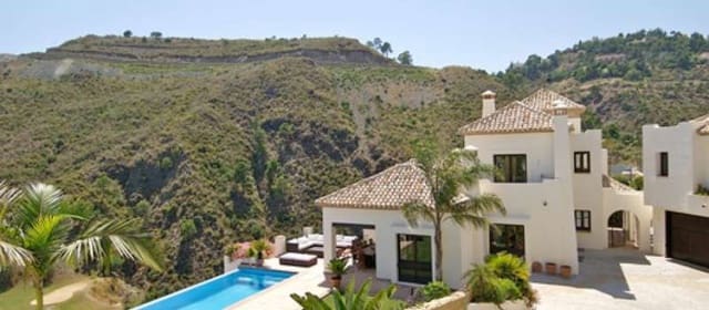 Chalet de 7 habitaciones en Marbella en venta con piscina garaje - 3.295.000 € (Ref: 9725175)