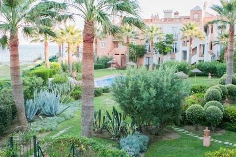 3 quarto Casa em Banda para venda em Casares com piscina garagem - 699 000 € (Ref: 9725181)