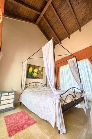 3 soveværelse Penthouse til salg i Marbella med swimmingpool - € 743.000 (Ref: 9725184)