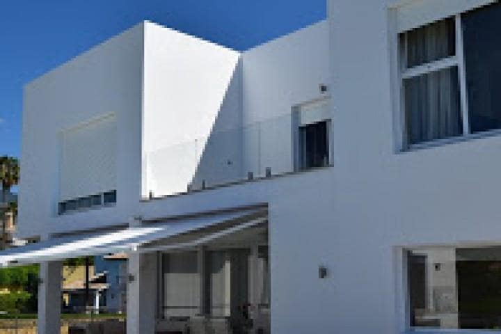 4 soveværelse Villa til salg i Marbella med swimmingpool - € 1.925.000 (Ref: 9725188)