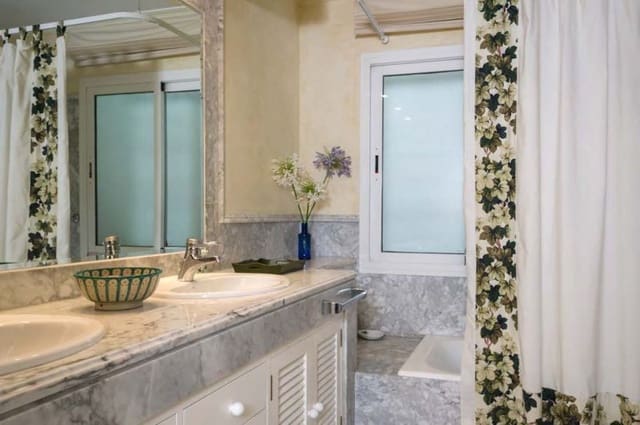 3 soverom Leilighet til salgs i Marbella med svømmebasseng - € 770 000 (Ref: 9725194)