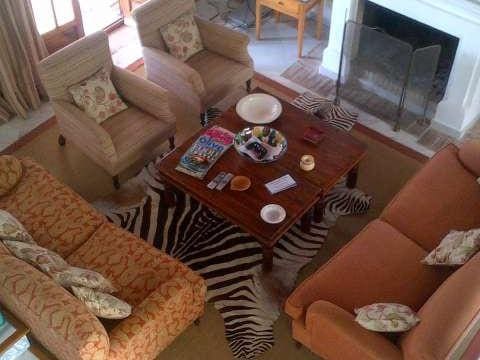 4 makuuhuone Omakotitalo myytävänä paikassa Marbella mukana uima-altaan - 725 000 € (Ref: 9725202)