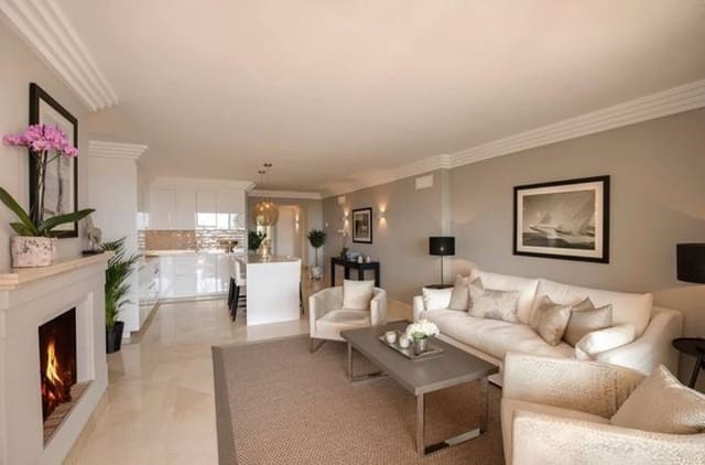 3 chambre Appartement à vendre à Marbella avec piscine garage - 695 000 € (Ref: 9725209)