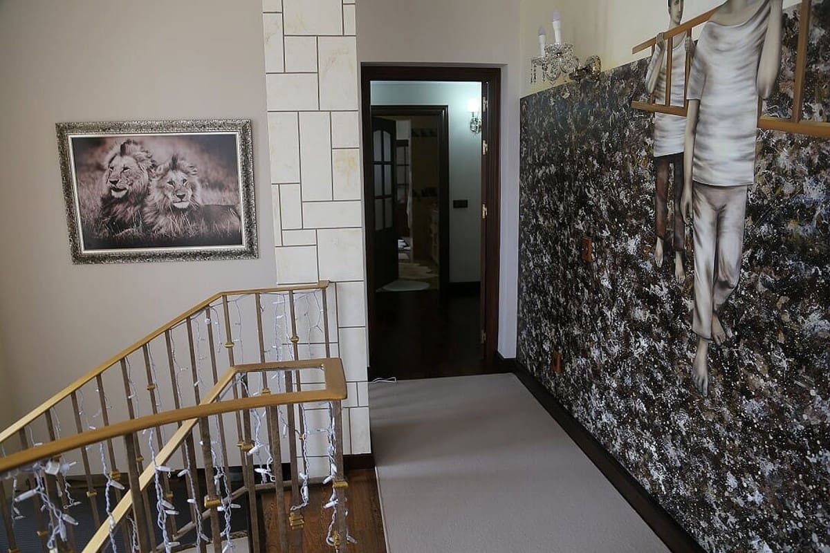 5 soveværelse Villa til salg i Marbella med swimmingpool garage - € 1.950.000 (Ref: 9725211)