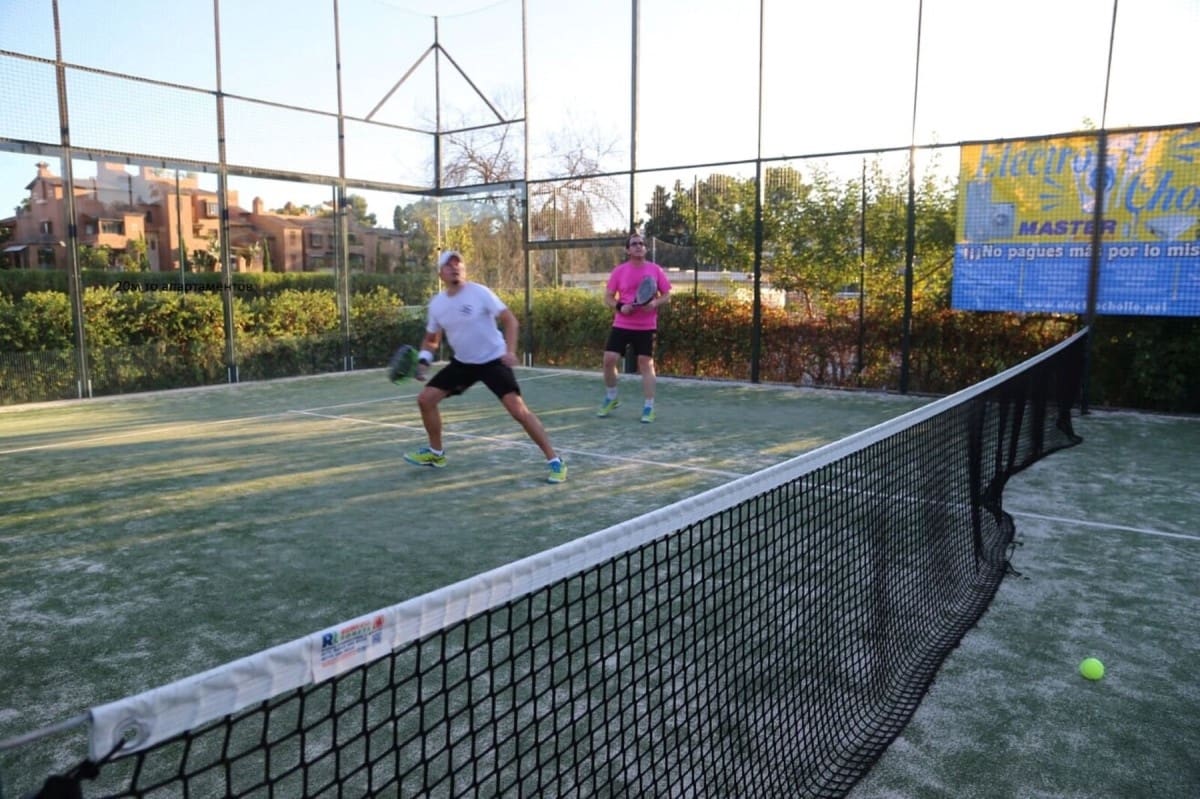 Apartamento de 3 habitaciones en Marbella en venta con piscina garaje - 750.000 € (Ref: 9725212)