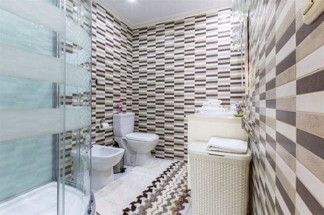 4 camera da letto Villa in vendita in Marbella con piscina - 1.200.000 € (Rif: 9725213)