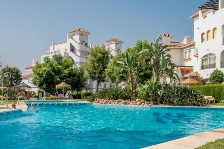 2 soveværelse Lejlighed til salg i Marbella med swimmingpool - € 450.000 (Ref: 9725234)