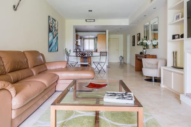 2 soveværelse Lejlighed til salg i Marbella med swimmingpool - € 450.000 (Ref: 9725234)