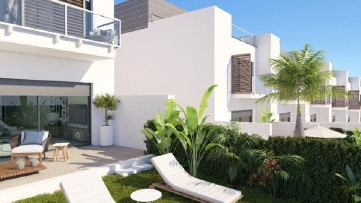 4 chambre Maison de Ville à vendre à Sotogrande avec piscine garage - 315 000 € (Ref: 9725238)