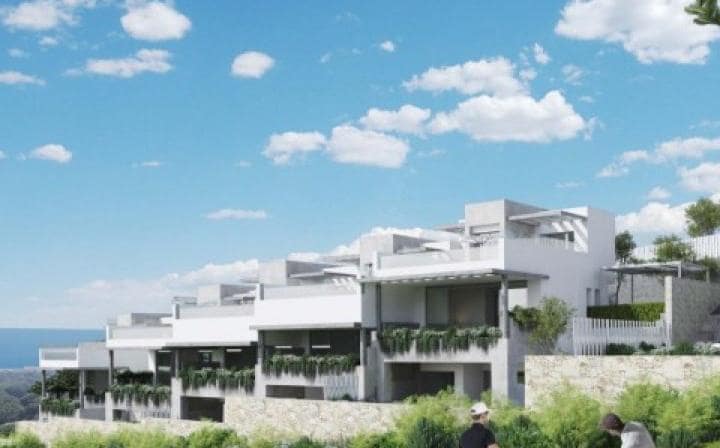 3 bedroom Townhouse for sale in Marbella with pool garage - € 650,000 (Ref: 9725253)