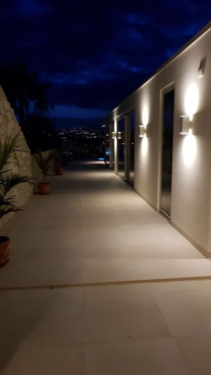 4 bedroom Villa for sale in Mijas with pool garage - € 850,000 (Ref: 9725276)