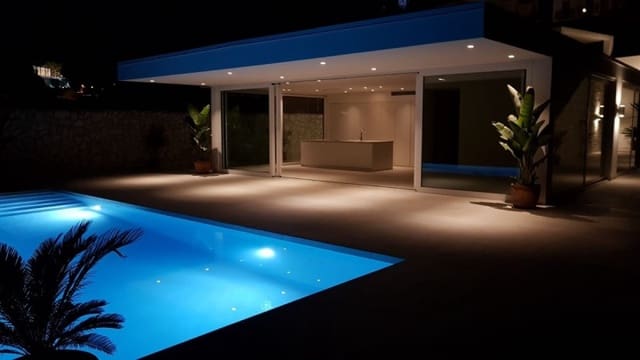 4 bedroom Villa for sale in Mijas with pool garage - € 850,000 (Ref: 9725276)