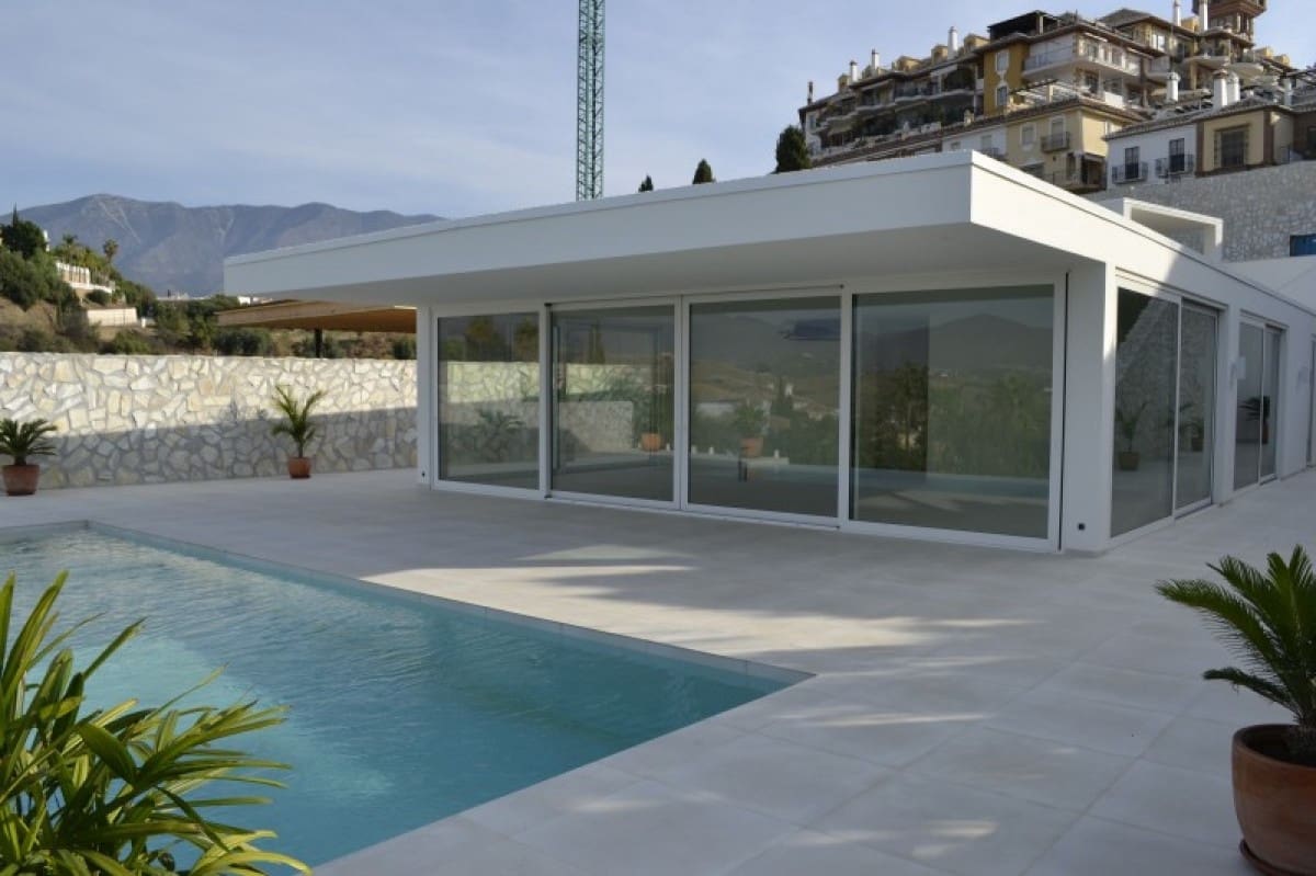 4 bedroom Villa for sale in Mijas with pool garage - € 850,000 (Ref: 9725276)