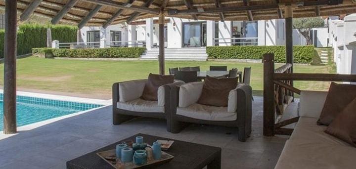 5 Zimmer Villa zu verkaufen in Marbella mit Pool Garage - 2.495.000 € (Ref: 9725292)