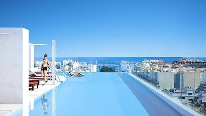 2 bedroom Apartment for sale in Estepona with pool garage - € 350,950 (Ref: 9725293)