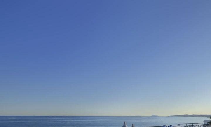 2 slaapkamer Appartement te koop in Estepona met zwembad garage - € 900.000 (Ref: 9725296)