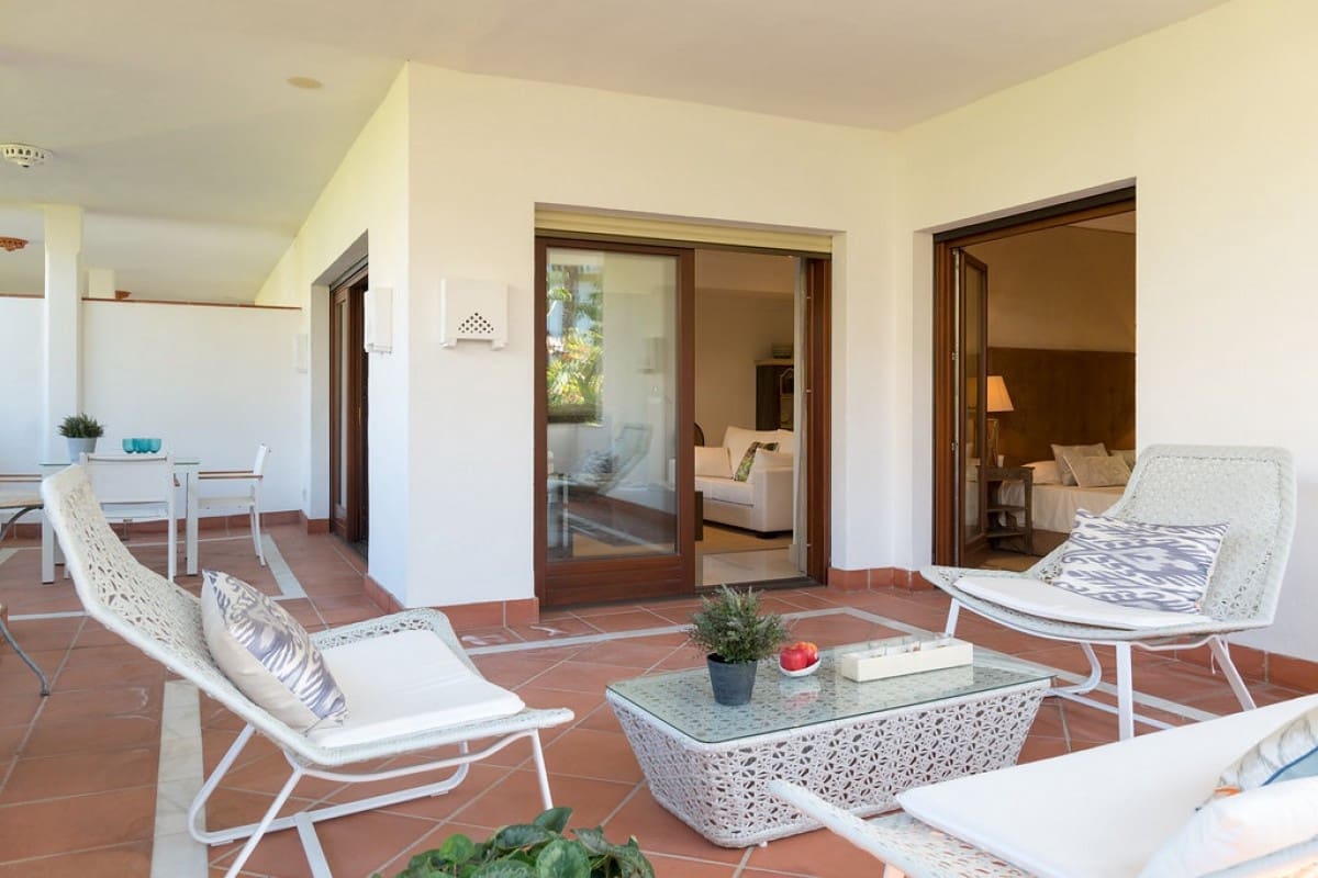 Apartamento de 4 habitaciones en Golden Mile en venta con piscina garaje - 1.550.000 € (Ref: 9725298)