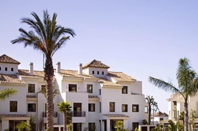 2 bedroom Apartment for sale in Benahavís with pool - € 350,000 (Ref: 9725304)