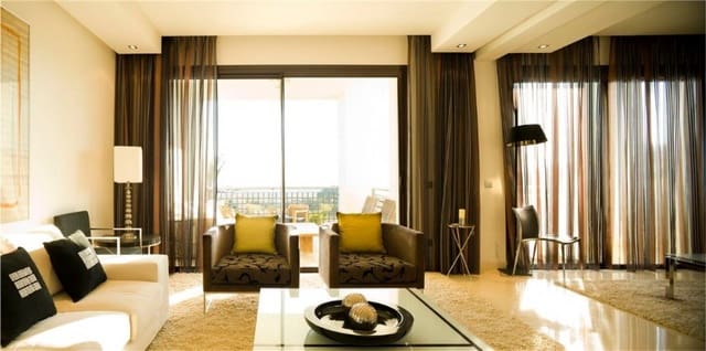 2 bedroom Apartment for sale in Benahavís with pool - € 350,000 (Ref: 9725304)