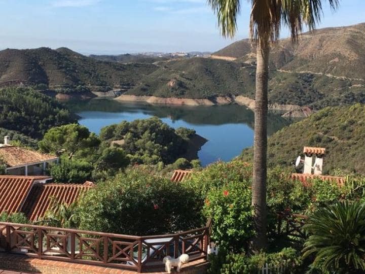 4 chambre Villa/Maison à vendre à Marbella avec piscine garage - 1 195 000 € (Ref: 9725305)