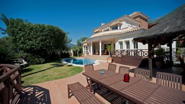 4 chambre Villa/Maison à vendre à Marbella avec piscine garage - 1 195 000 € (Ref: 9725305)