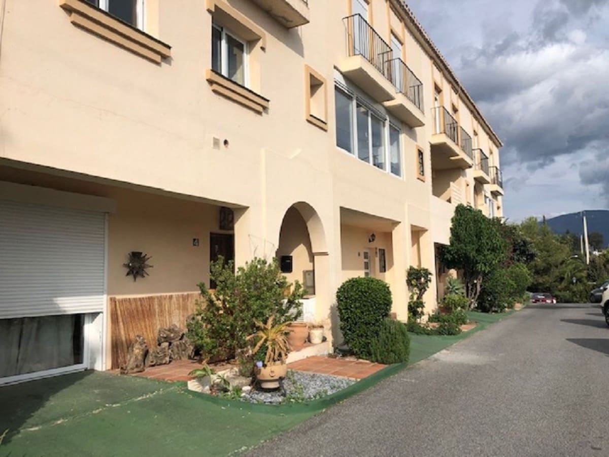 3 sypialnia Dom na sprzedaż w Marbella z basenem - 495 000 € (Ref: 9725312)