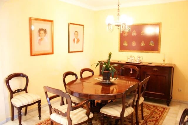 4 chambre Maison de Ville à vendre à Marbella avec piscine - 490 000 € (Ref: 9725313)