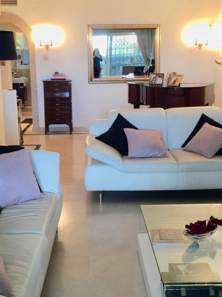 4 bedroom Apartment for sale in Marbella with pool - € 475,000 (Ref: 9725329)