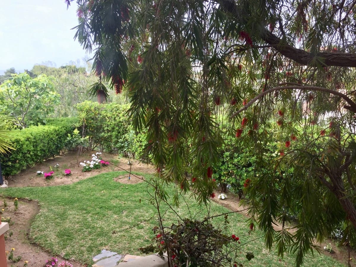 4 bedroom Apartment for sale in Marbella with pool - € 475,000 (Ref: 9725329)