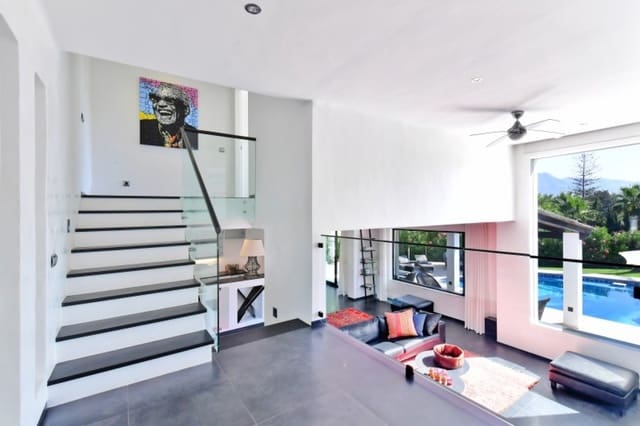 4 chambre Villa/Maison à vendre à Marbella avec piscine garage - 1 950 000 € (Ref: 9725331)